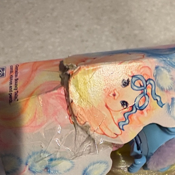 Hasbro Fairy Tails Fuzzy Tummies Blue and Yellow Toy - Picture 4 of 7